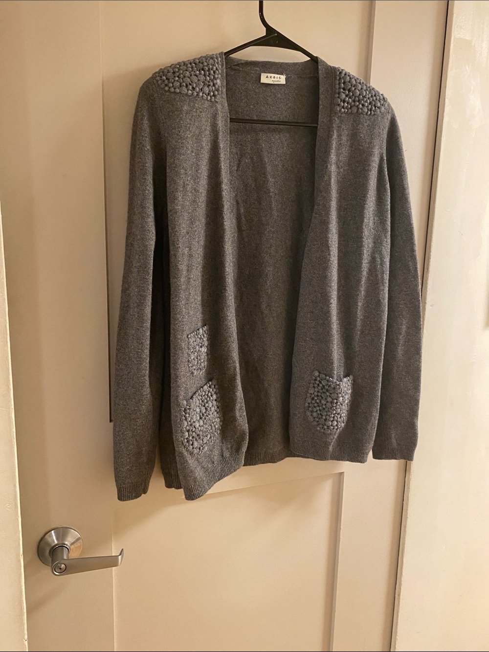 Akris Punto Gray Open-Front Cardigan with Textured Pocket Accents